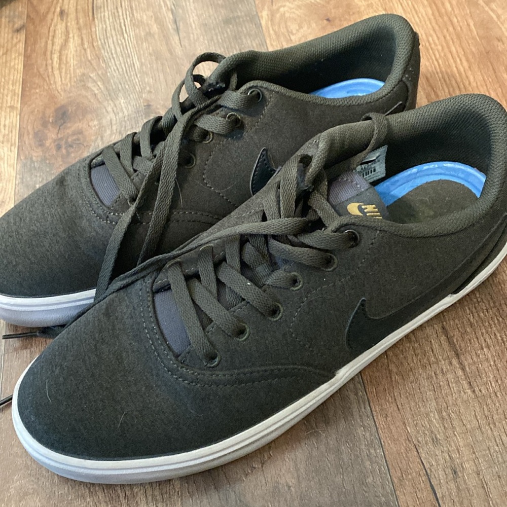 Nike Sneakers